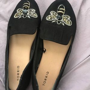 Torrid BEE flats